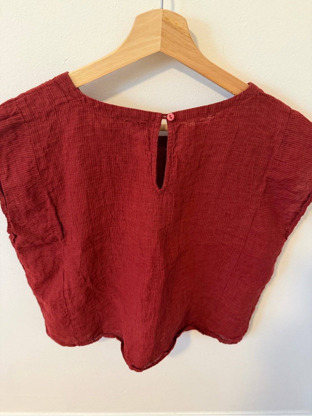Eileen Fisher Madder Red Textured Linen-Blend Cap Sleeve Top - Picture 3 of 3